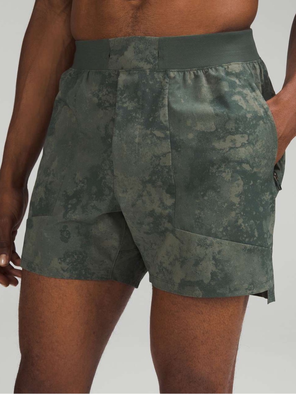 lululemon athletica Men's Olive Green Camo Athletic Shorts